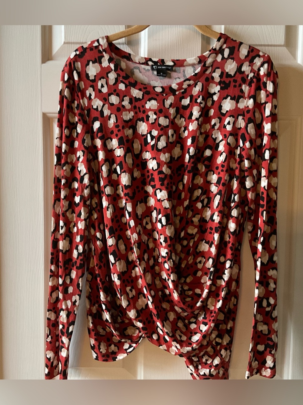 New Directions Rust Red Leopard Print Twist-Front Asymmetric Top ~Size Medium